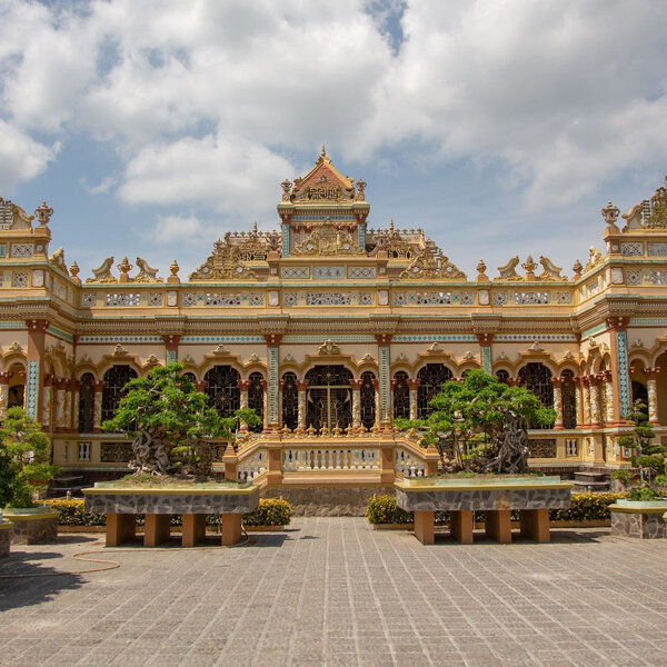 AMAZING VIETNAM & CAMBODIA.jpg